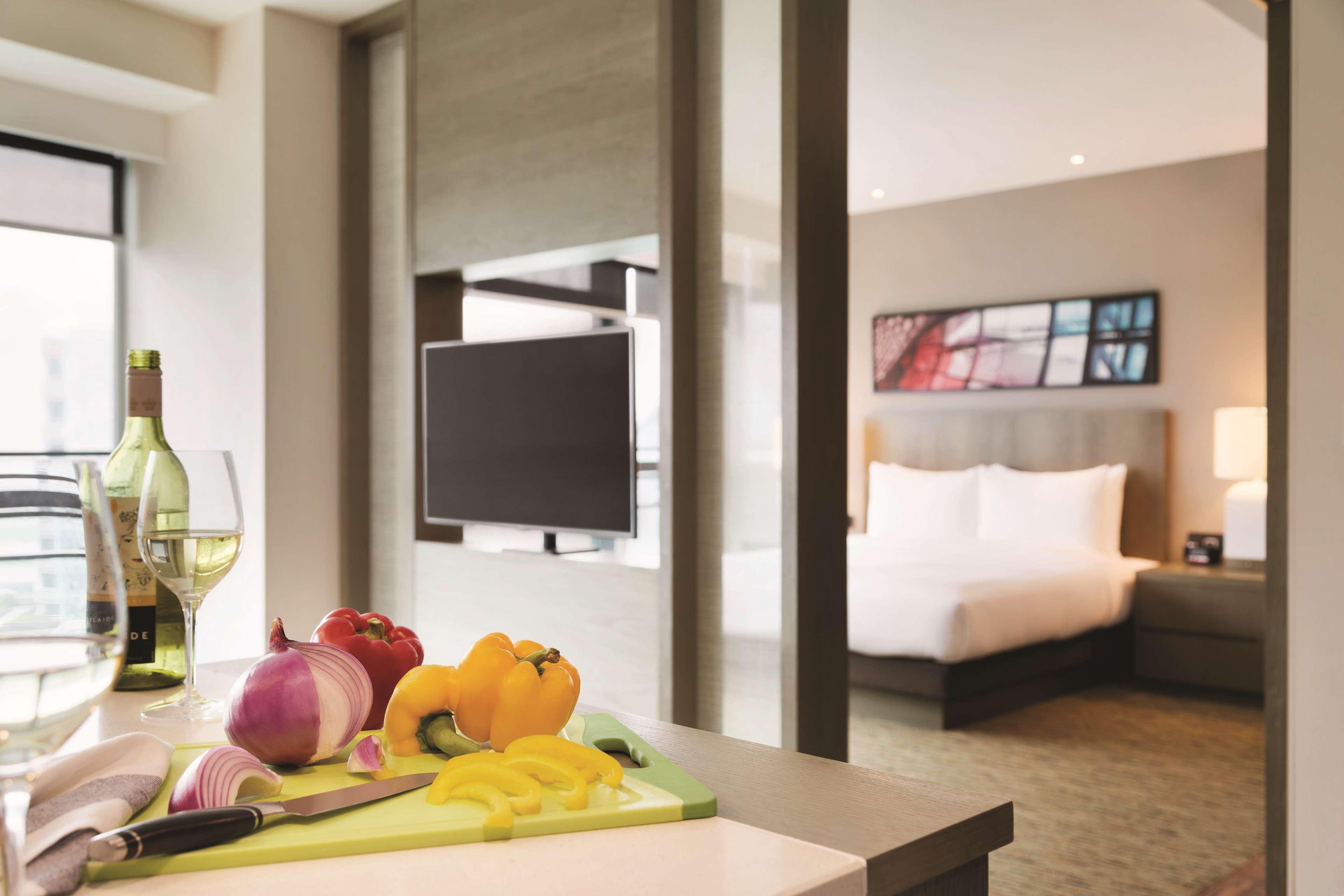 Hyatt Place Shenzhen Airport Экстерьер фото