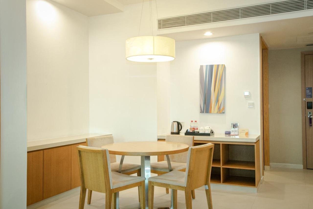 Hyatt Place Shenzhen Airport Экстерьер фото